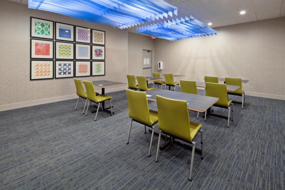 Holiday Inn Express Los Angeles LAX Airport Image 12