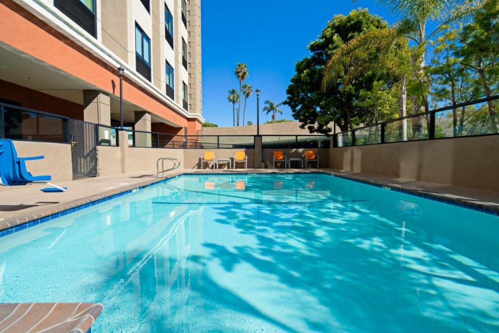 Holiday Inn Express Los Angeles LAX Airport Image 21
