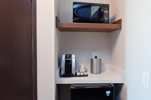Holiday Inn Express Los Angeles LAX Airport image 28