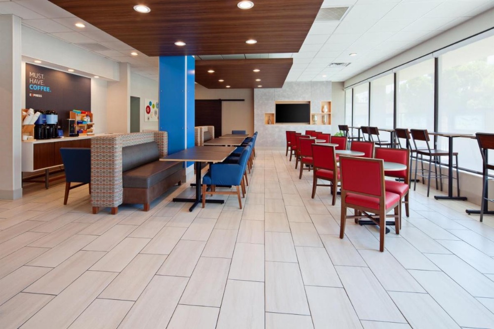 Holiday Inn Express Los Angeles LAX Airport Image 33