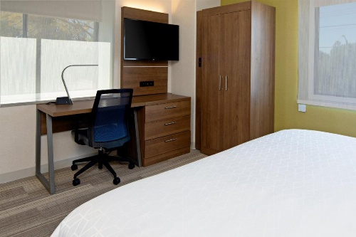 Holiday Inn Express Los Angeles LAX Airport image 5